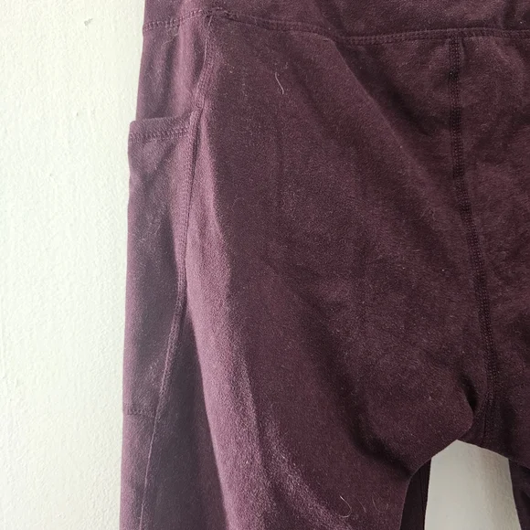 Chic Plum / Marroon Leggings With Pockets - Picture 4 of 12